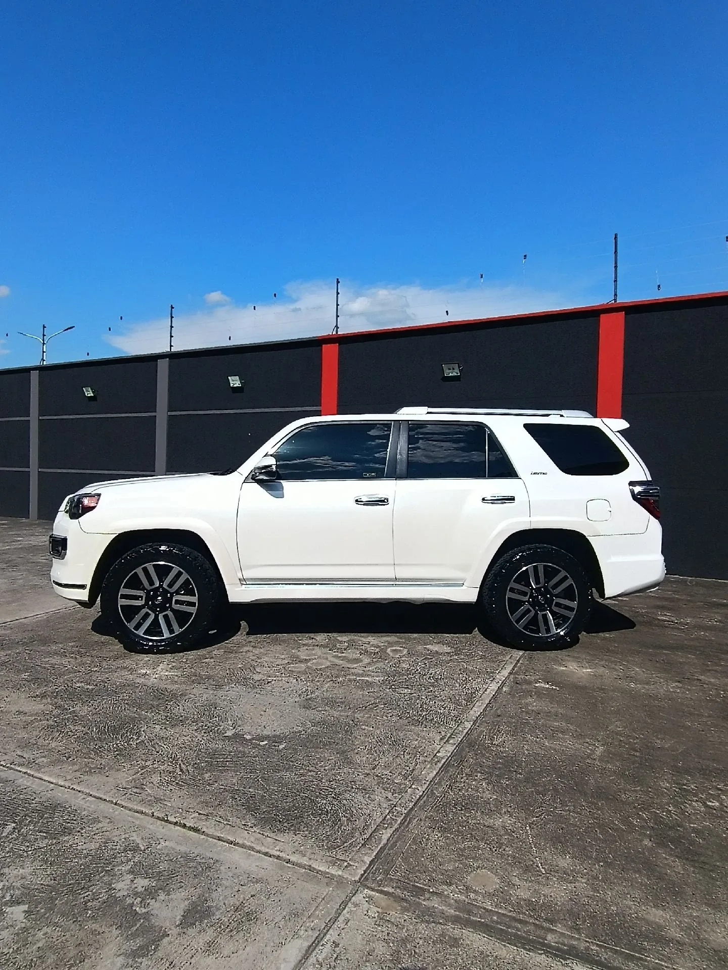 SUV Toyota 4Runner 2017 Limited en Araure — foto 4