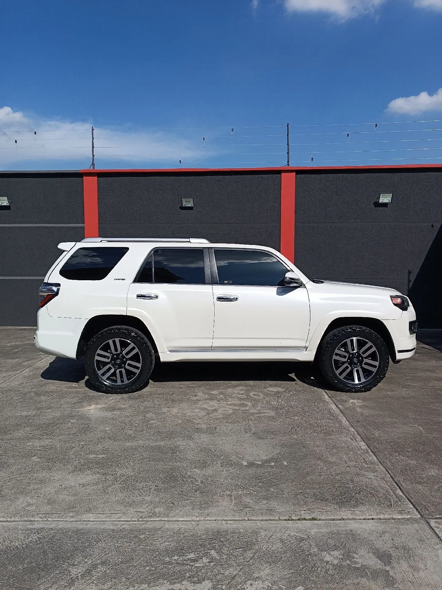 SUV Toyota 4Runner 2017 Limited en Araure — foto 5