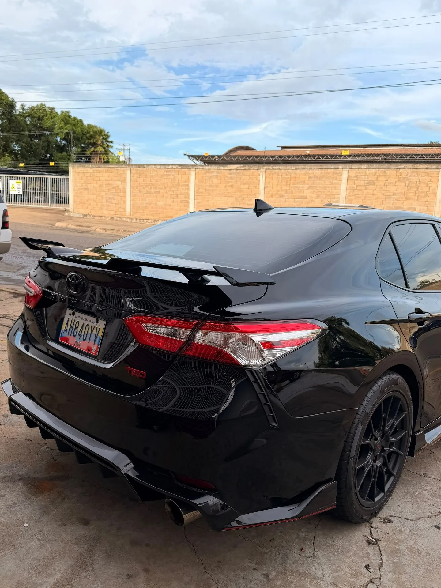 Sedán Toyota Camry 2020 TRD en Ciudad Guayana — foto 3