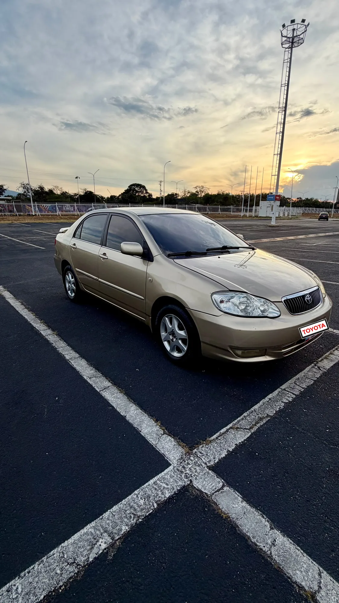 Sedán Toyota Corolla 2005 SENSACIÓN en Barquisimeto
