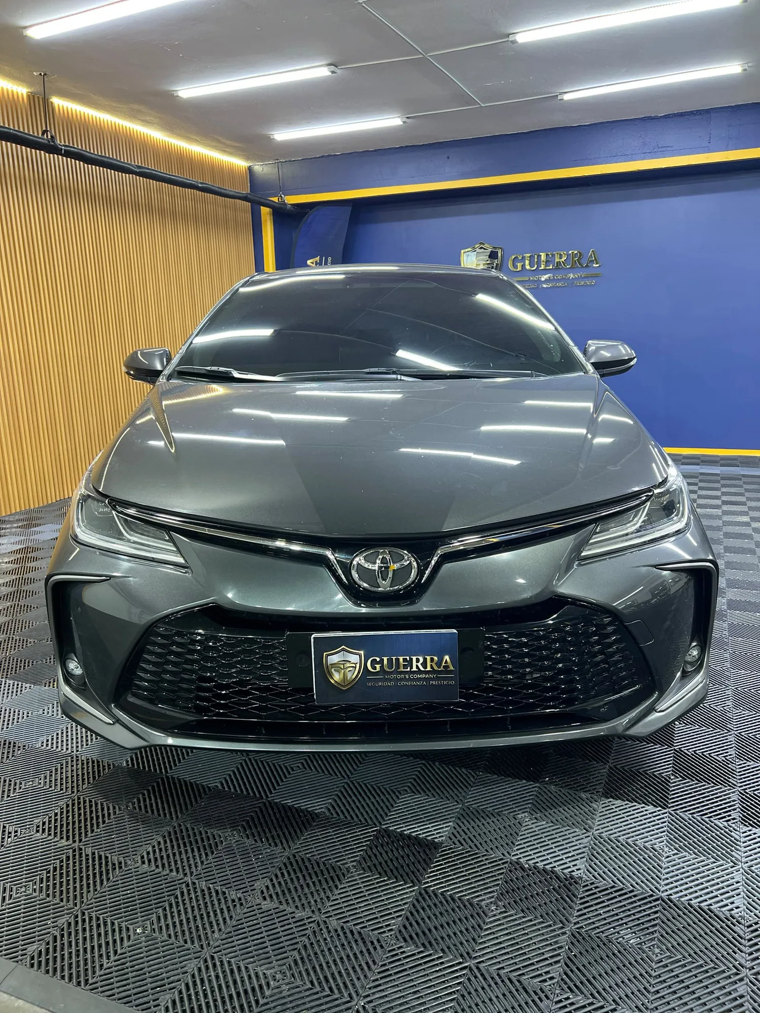 Sedán Toyota Corolla 2025 SEG en Caracas