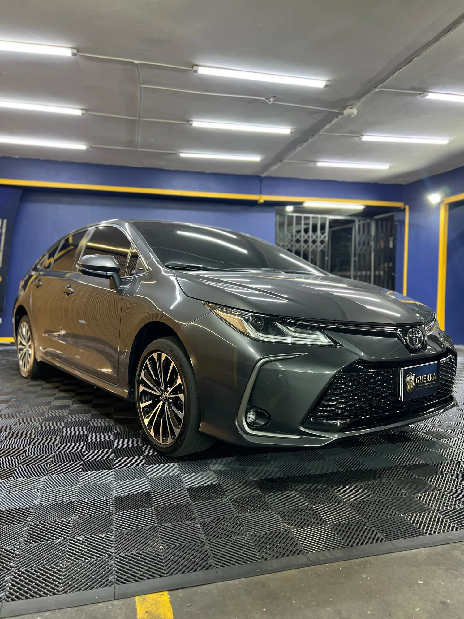 Sedán Toyota Corolla 2025 SEG en Caracas — foto 5