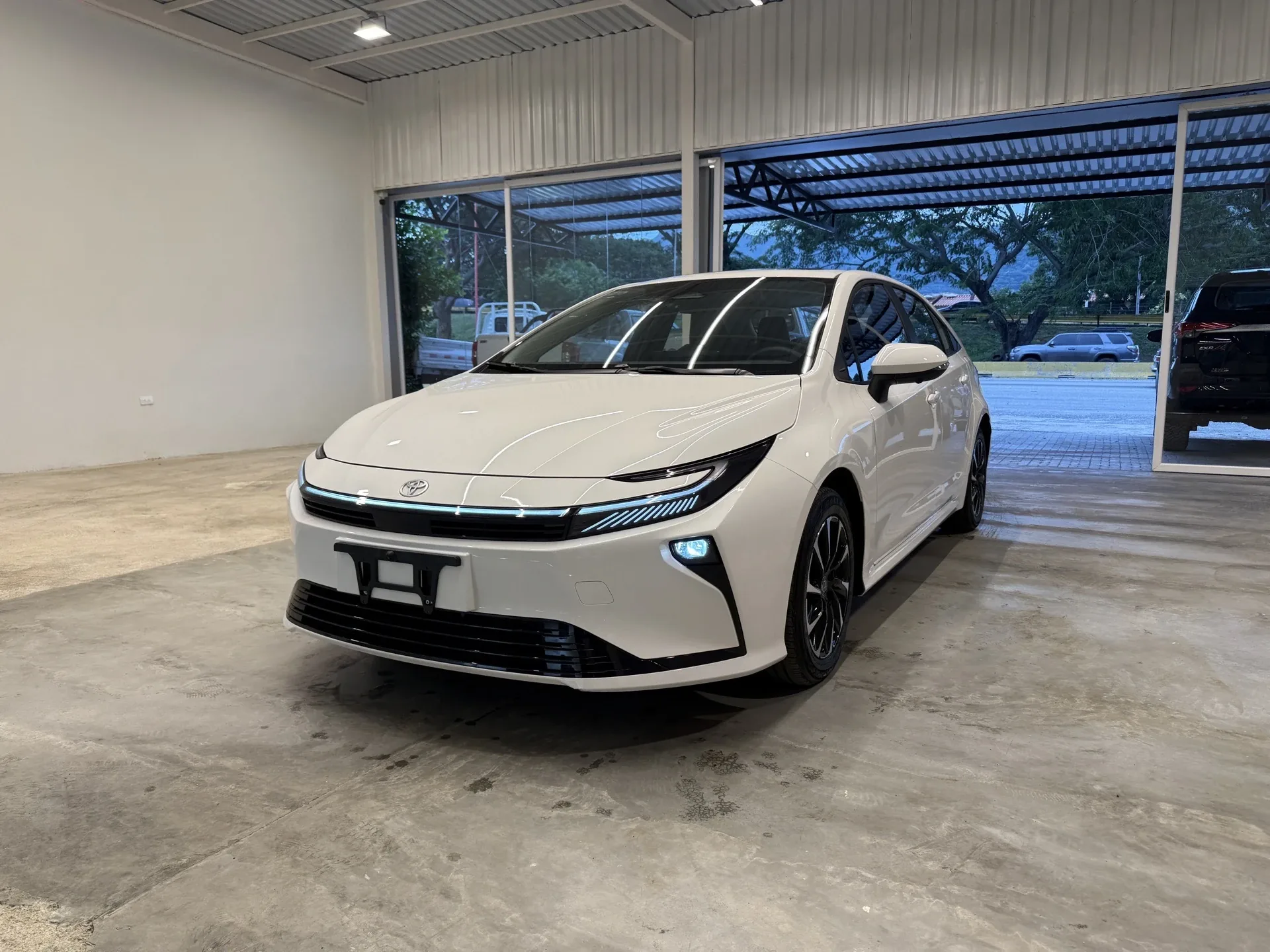 Sedán Toyota Corolla 2026 Elite en Valencia — foto 2