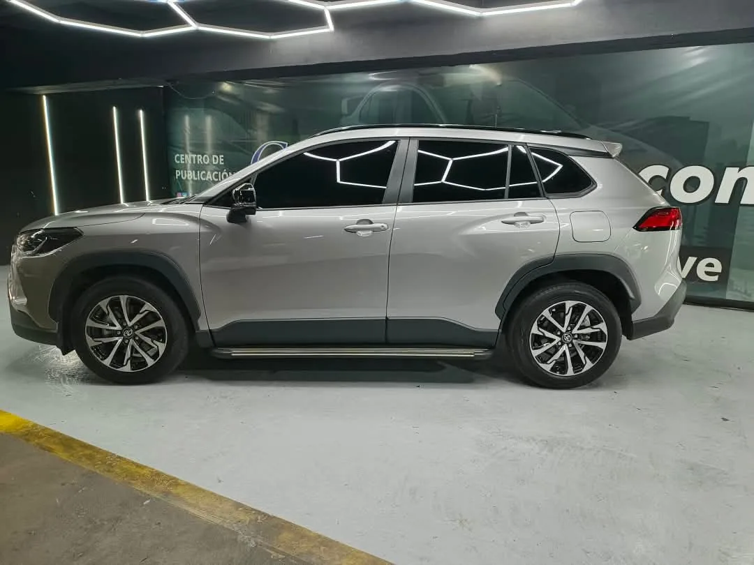 SUV Toyota Corolla Cross 2025 en Caracas — foto 3