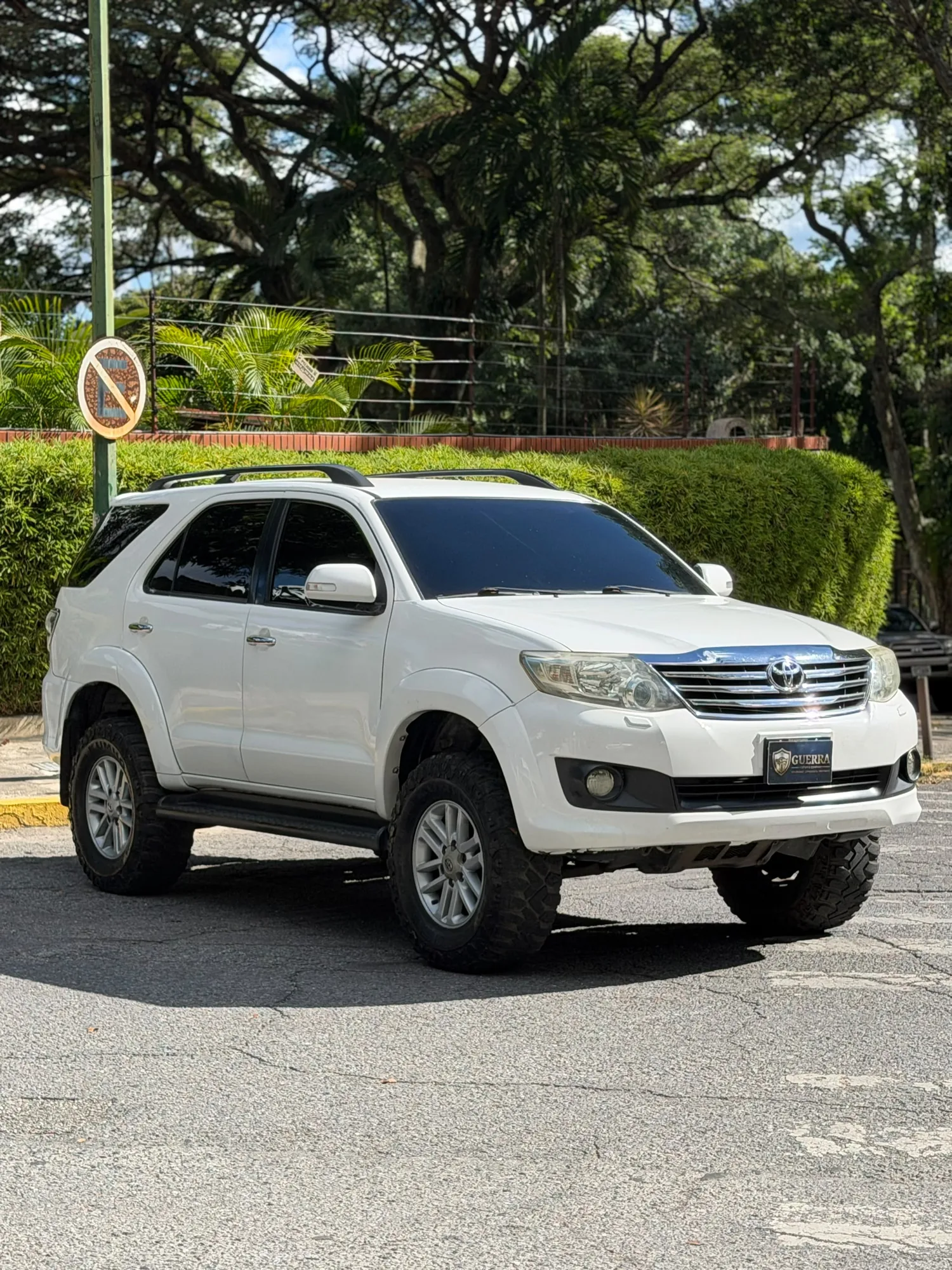 SUV Toyota Fortuner 2012 V6 4.0 en Caracas — foto 3