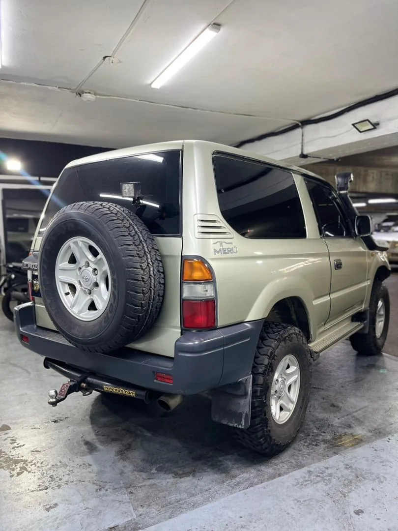 SUV Toyota Prado 2008 en Caracas — foto 8