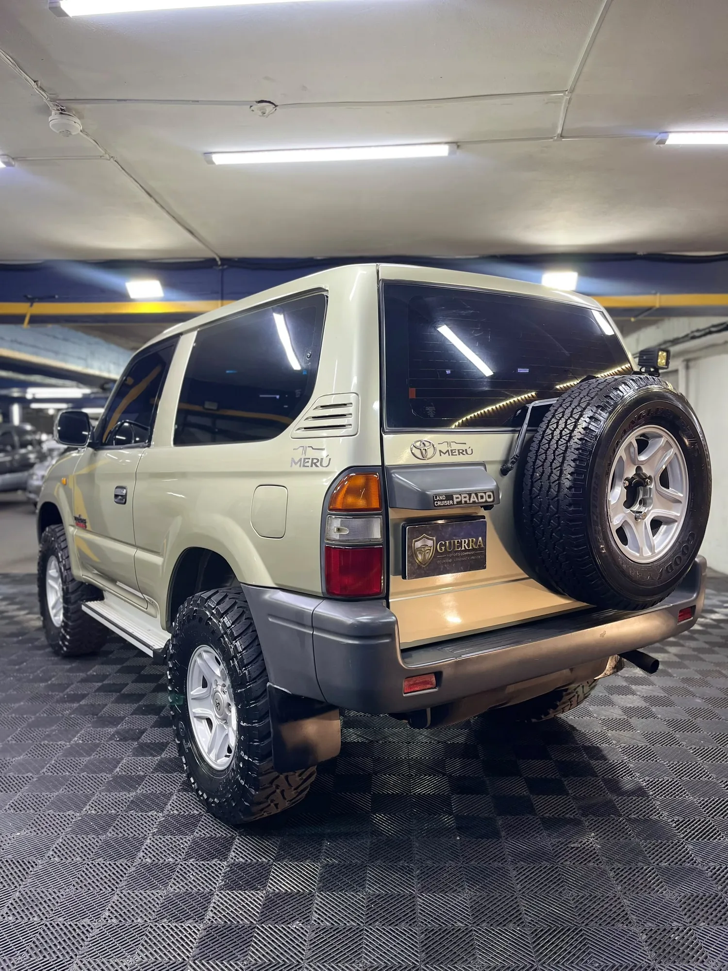 Van Toyota Prado 2009 Merú en Caracas — foto 5