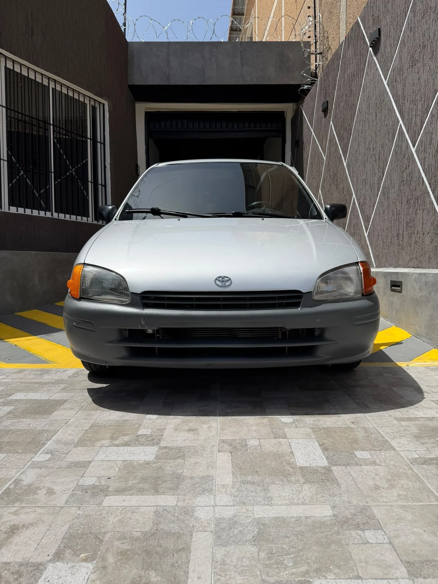 Hatchback Toyota Starlet 1999 XLE en Pampatar — foto 3