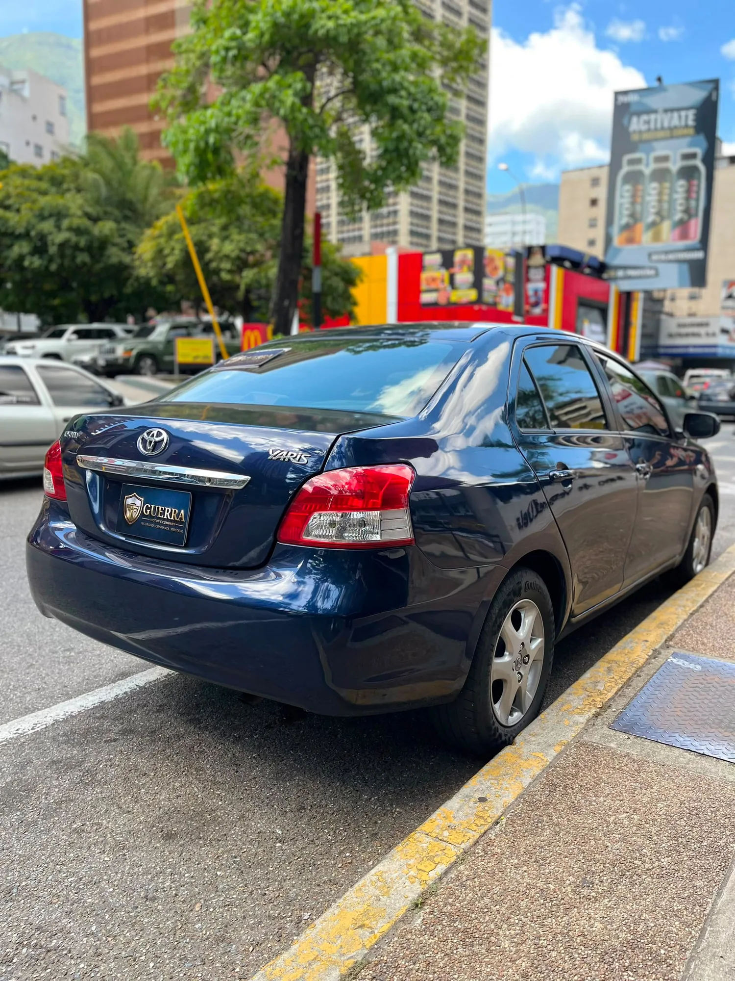 Sedán Toyota Yaris 2007 en Caracas — foto 4
