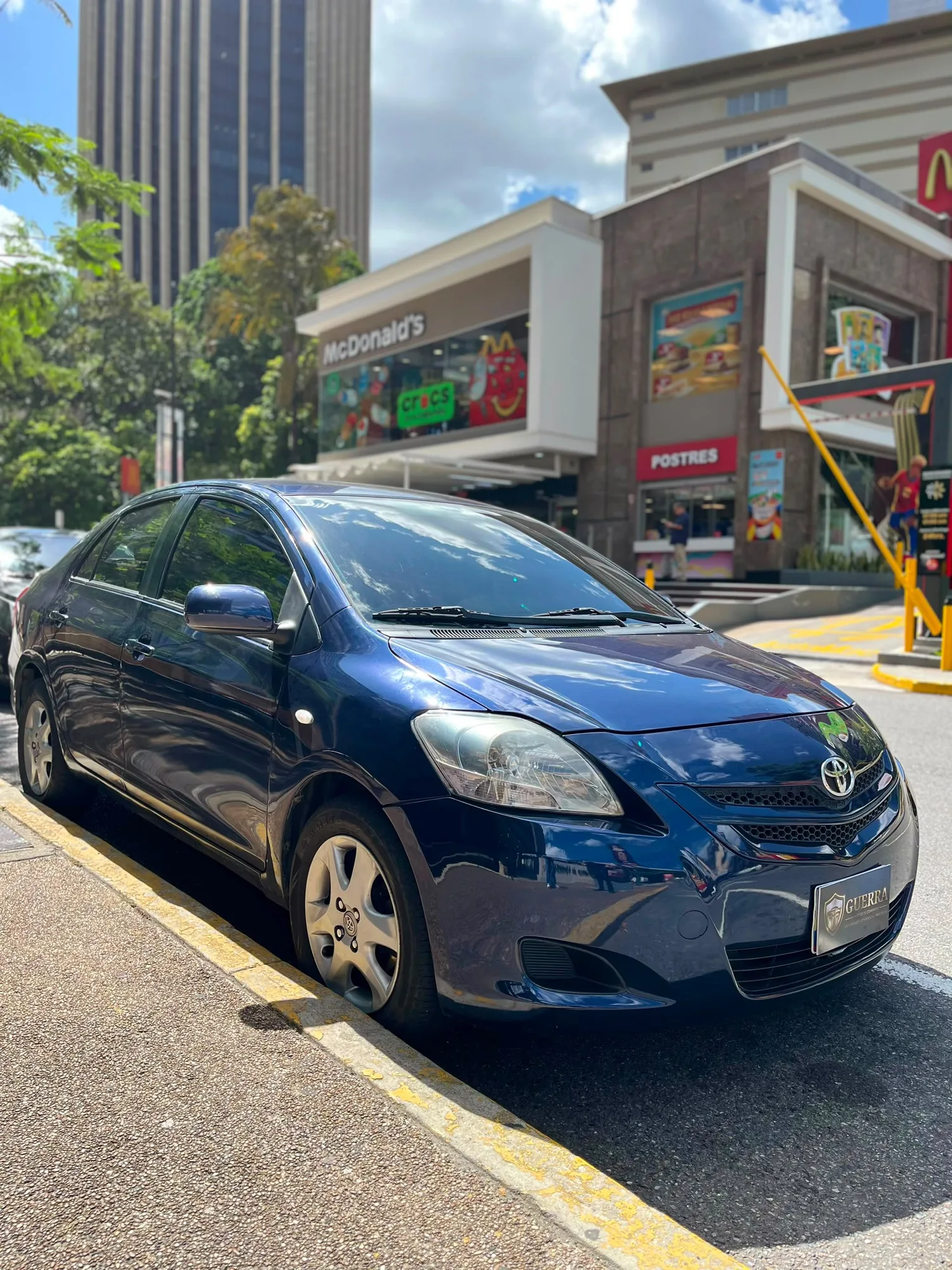 Sedán Toyota Yaris 2007 en Caracas — foto 5