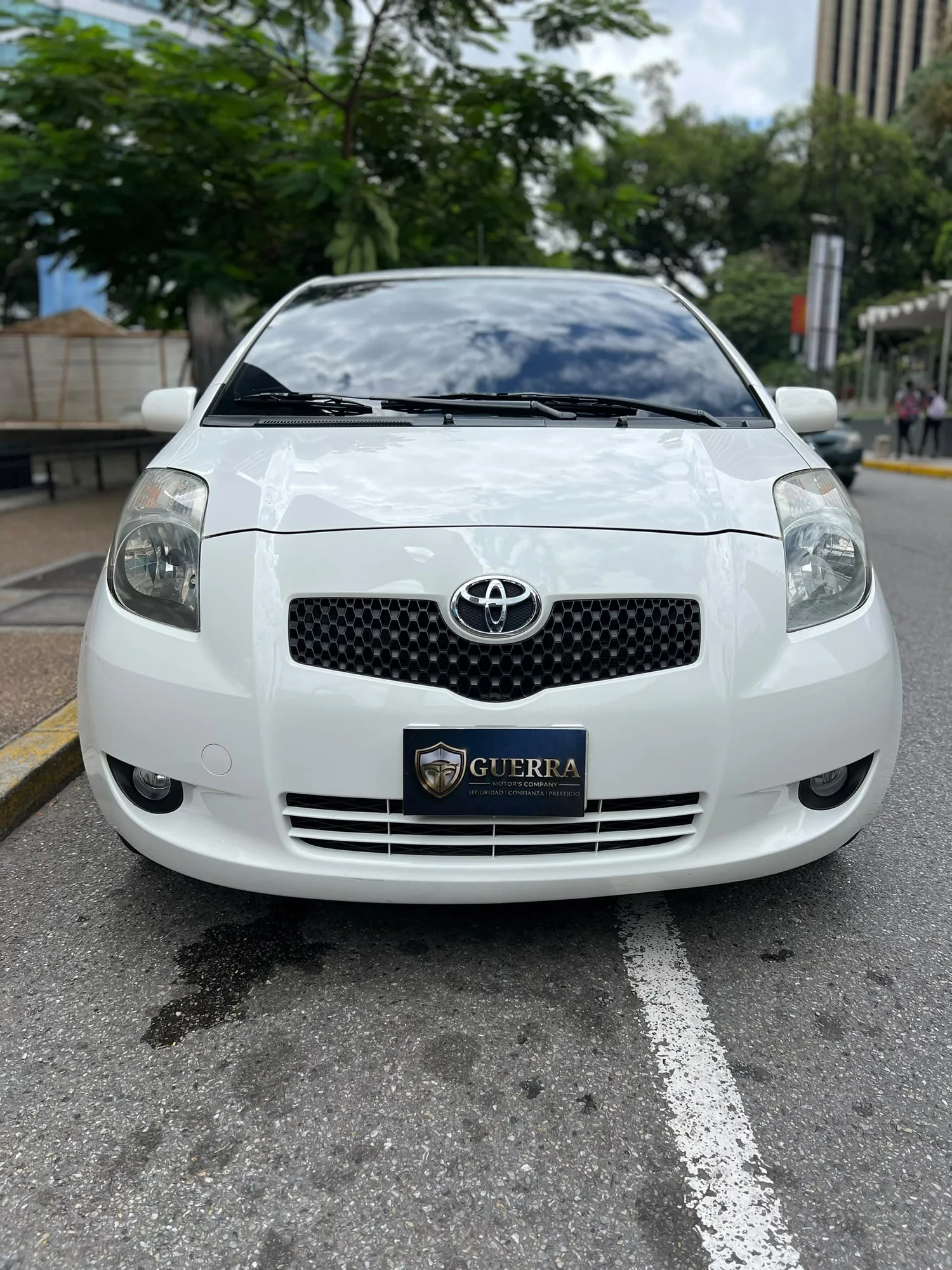 Hatchback Toyota Yaris 2007 en Caracas — foto 2