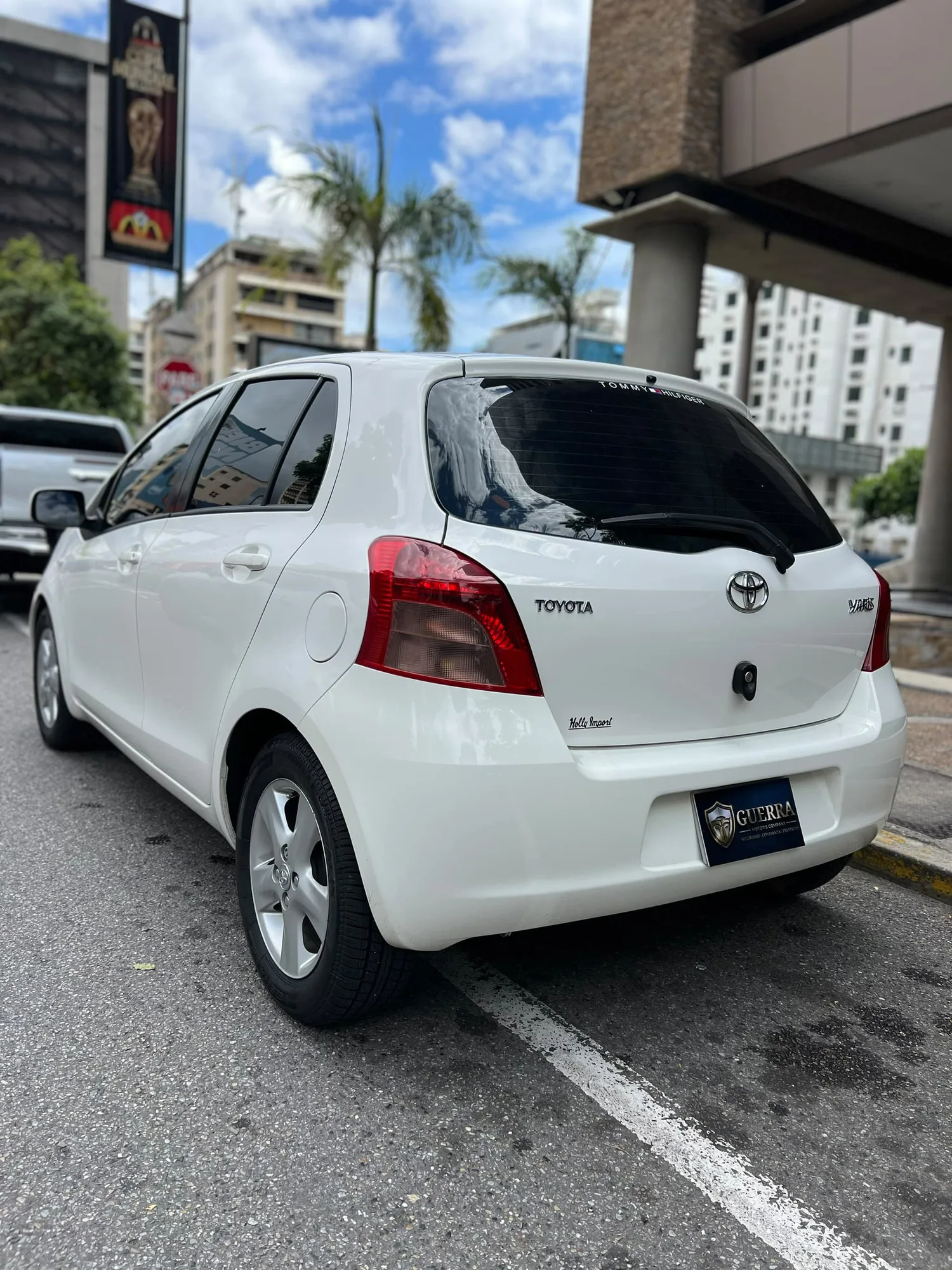 Hatchback Toyota Yaris 2007 en Caracas — foto 3