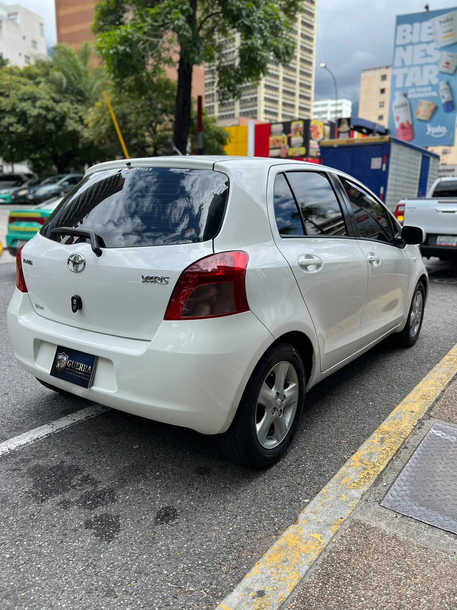 Hatchback Toyota Yaris 2007 en Caracas — foto 6
