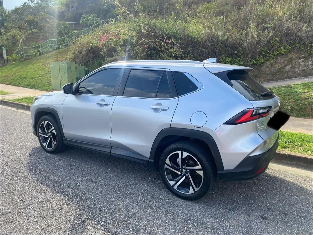 SUV Toyota Yaris Cross 2024 Cross G en Caracas — foto 2