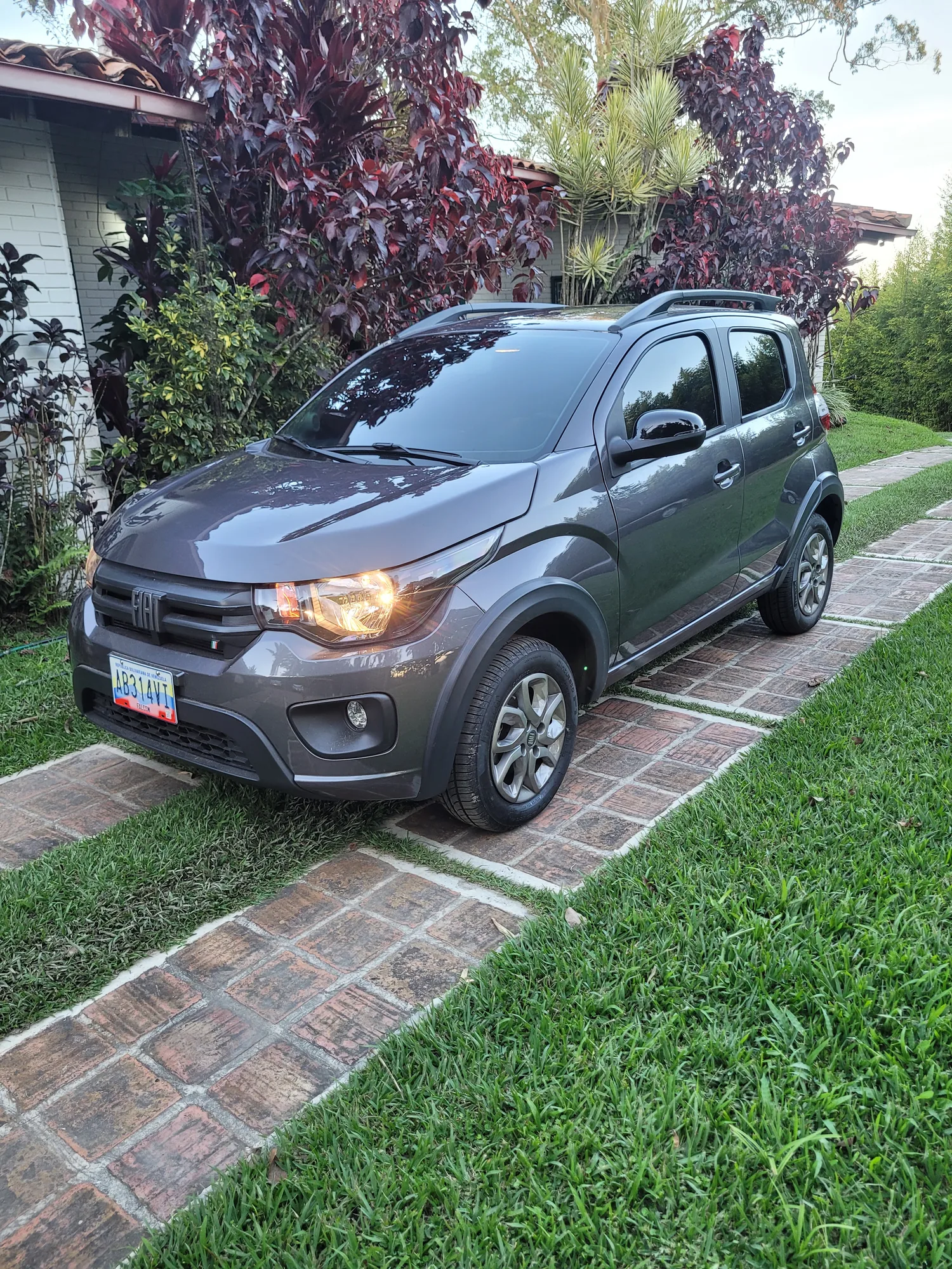 Hatchback Fiat Mobi 2024 en Caracas