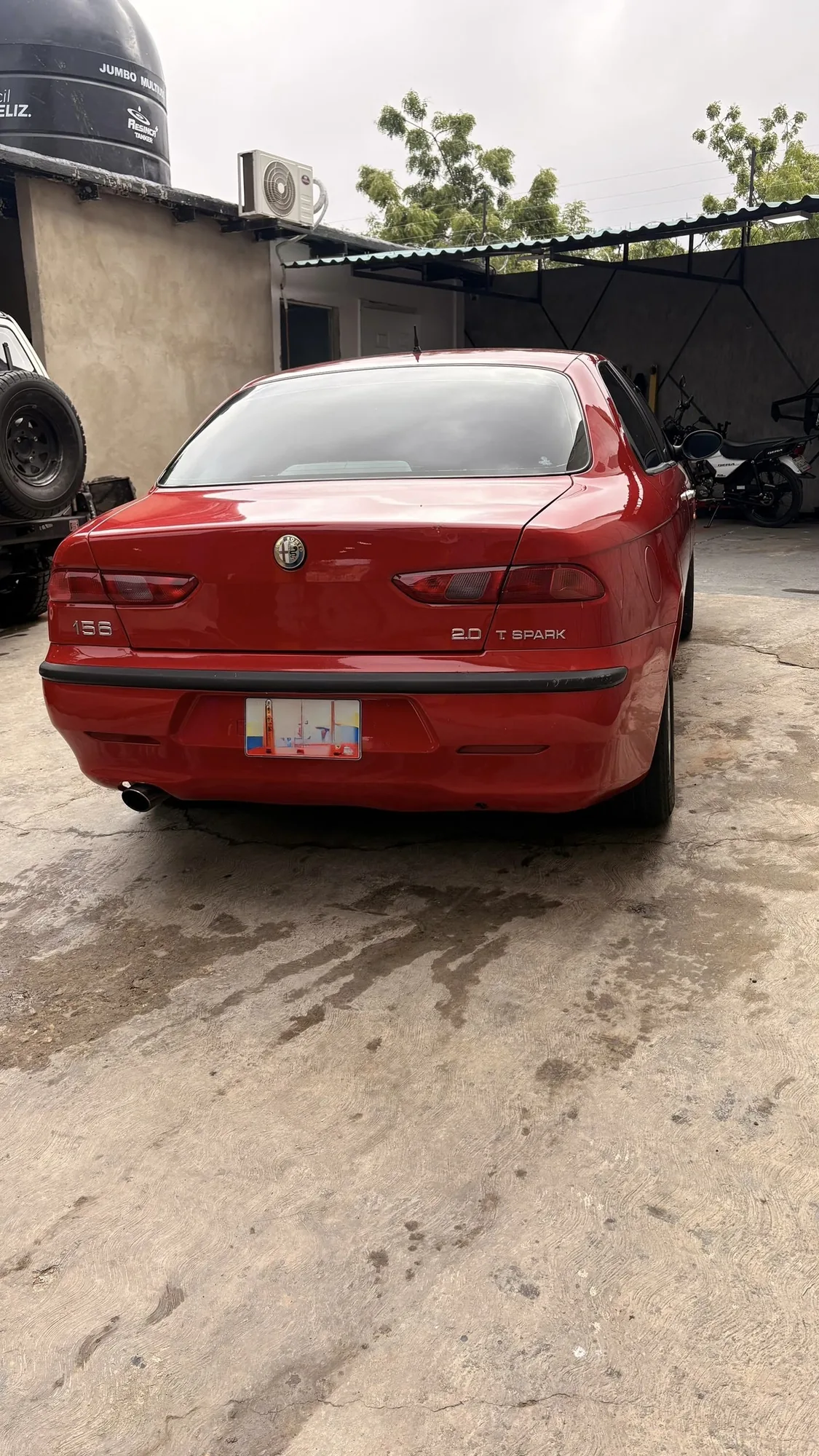 Sedán Alfa Romeo Giulietta 2000 2.0 Twin Spark en Pampatar — foto 8
