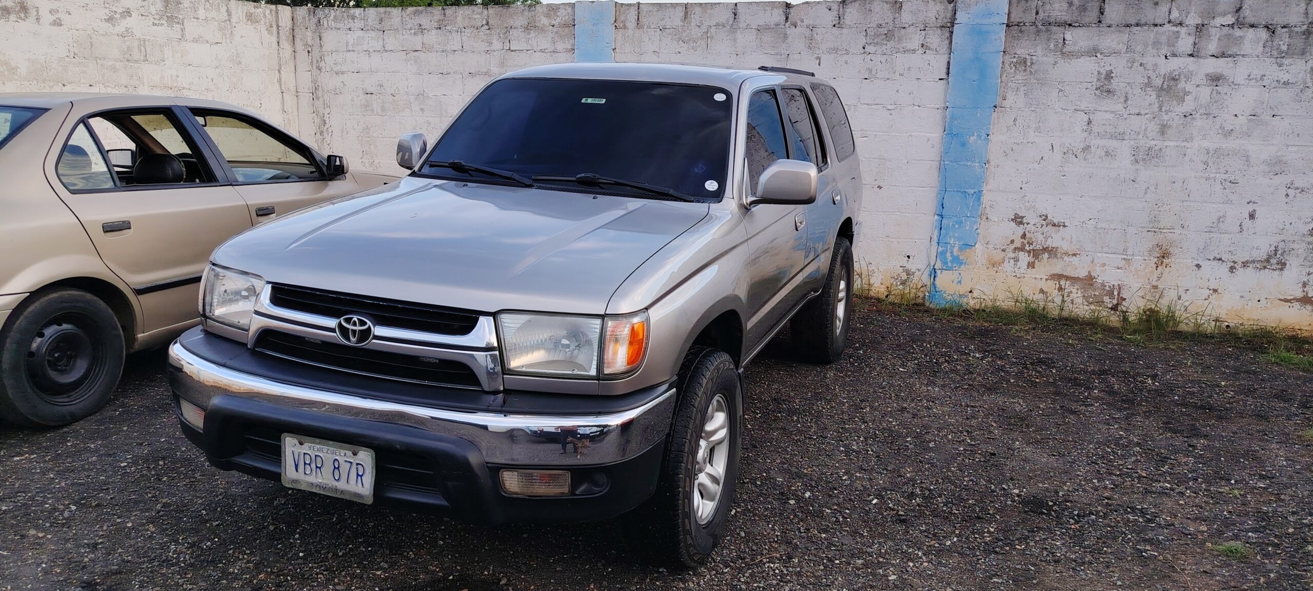 Toyota 4Runner 2001 Beige Maracaibo