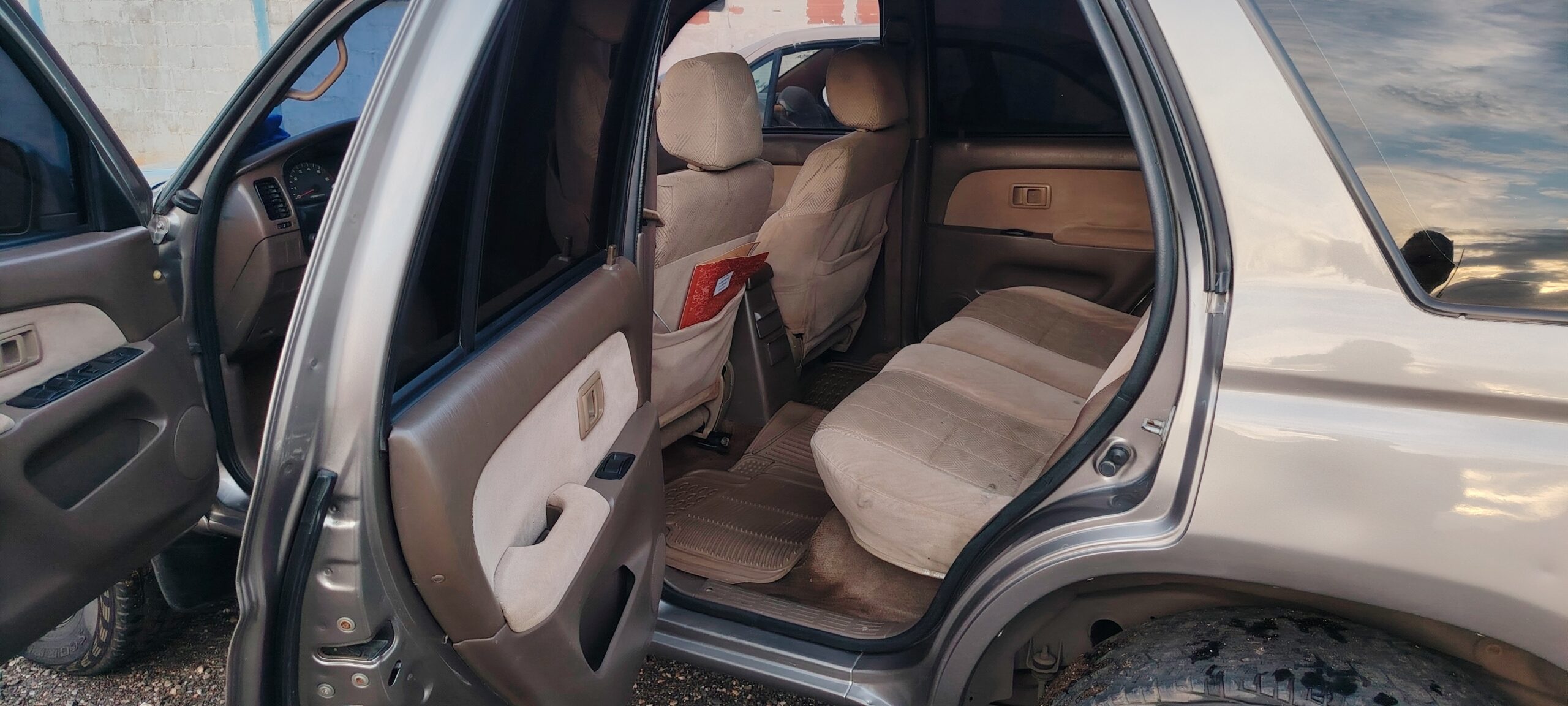 Toyota 4Runner 2001 Beige Maracaibo