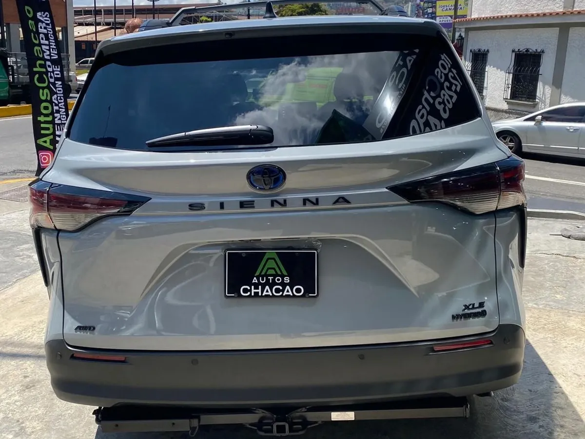 Toyota Sienna XLE 2024 Plateado Caracas