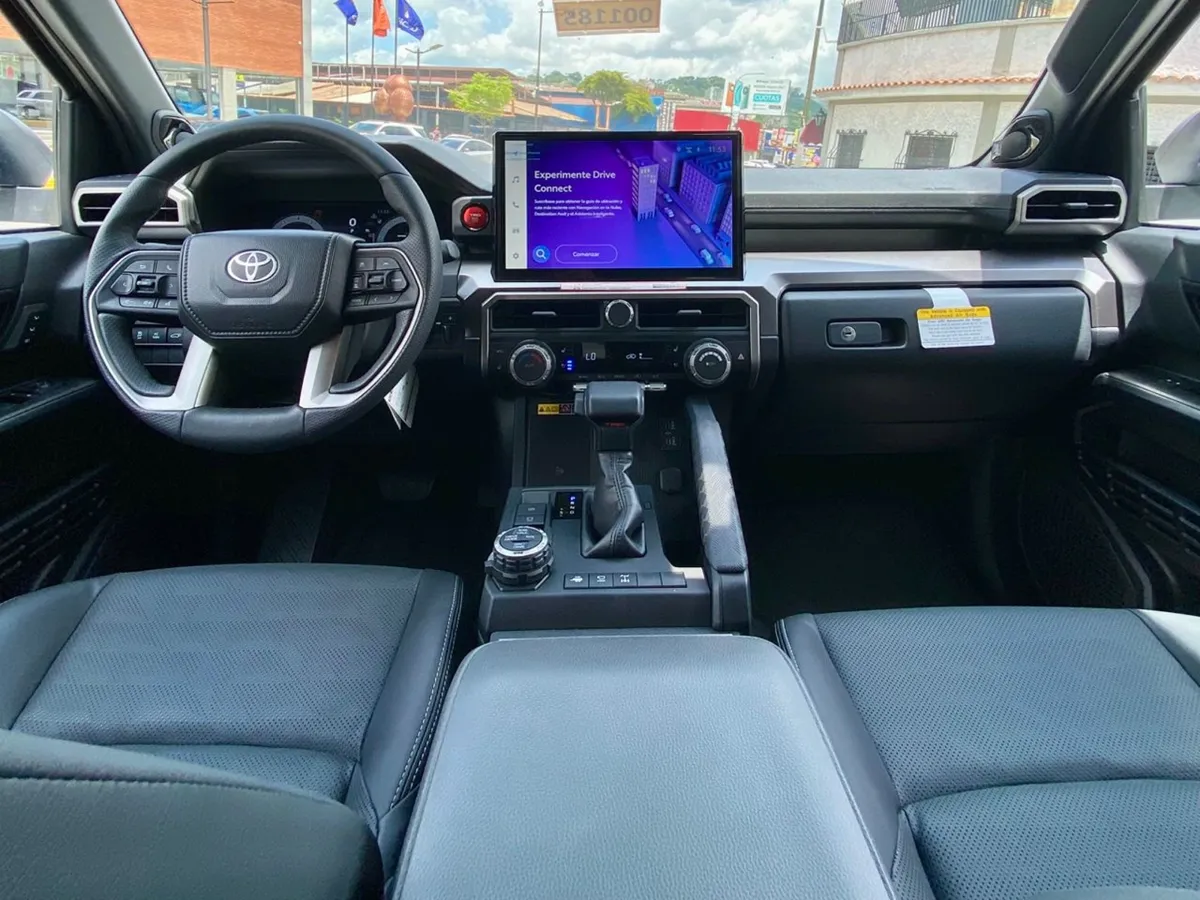 Toyota 4Runner TRD Off Road 2025 Blanco Caracas