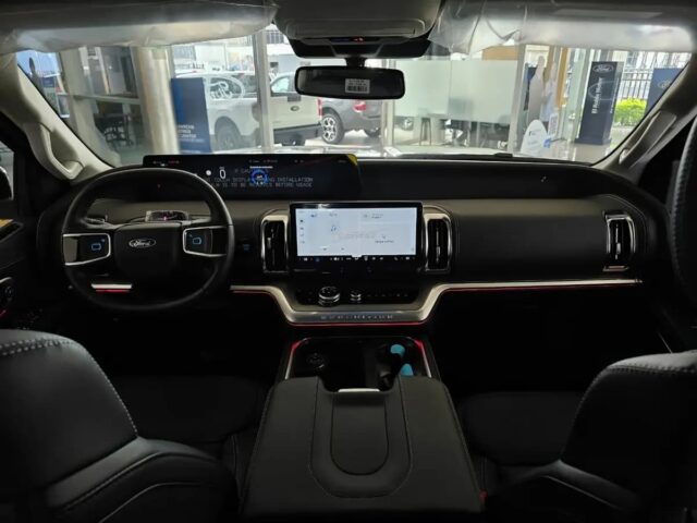Ford Expedition Platinum 2026