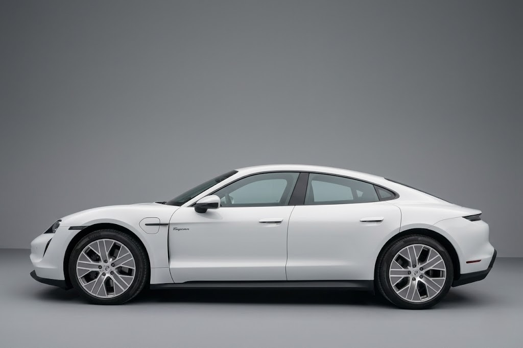 Porsche Taycan 2025