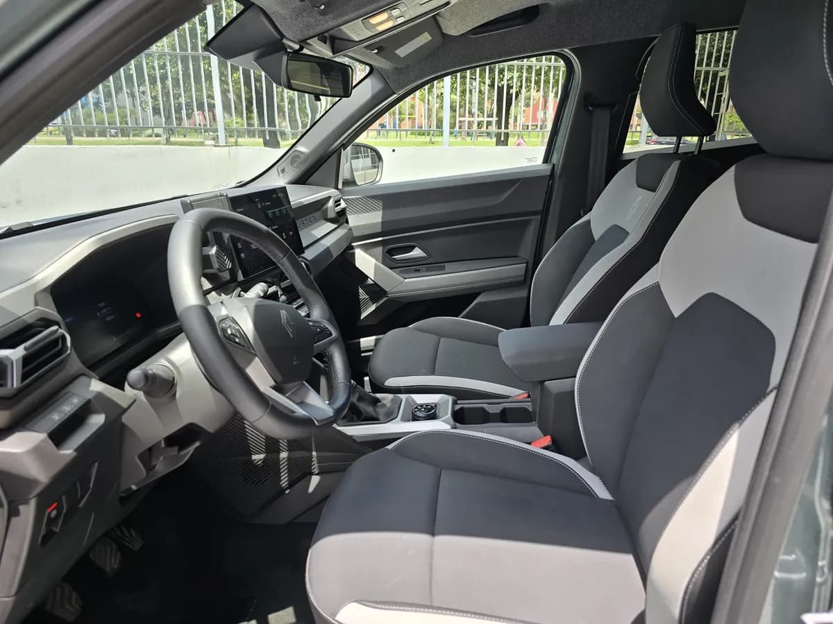 Renault Duster Hybrid 2027