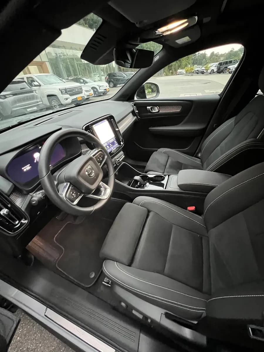 Volvo EX40 Plus 2026