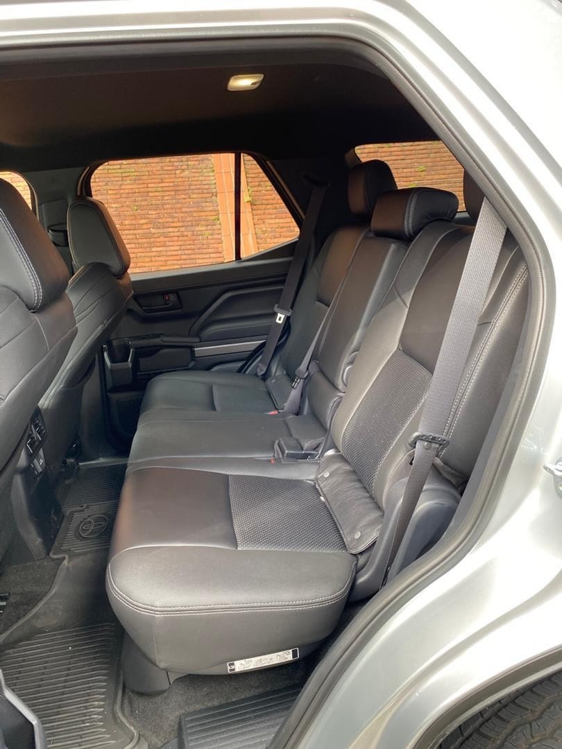 4Runner TRD Off Road 2025 plata suv11