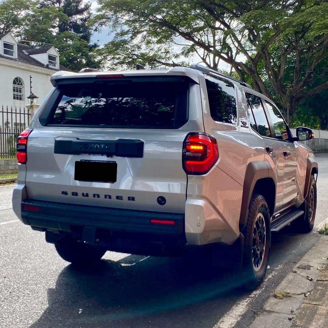 Toyota 4Runner TRD Off Road 2025 Plateado Caracas