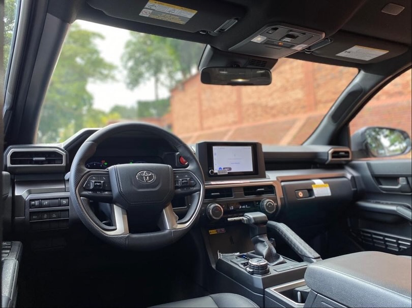 4Runner TRD Off Road 2025 plata suv7