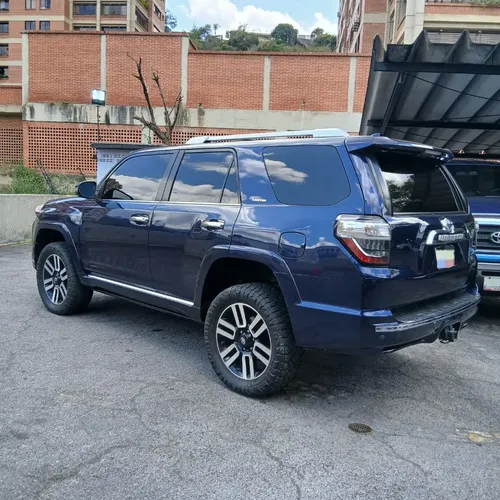 Toyota 4Runner 2017 Azul Caracas