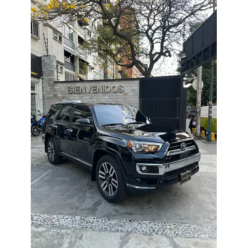 Toyota 4Runner Limited 2022 Negro Caracas
