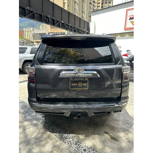 Toyota 4Runner Limited 2021 Gris Caracas