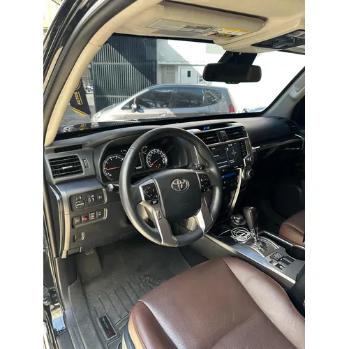 Toyota 4Runner Limited 2022 Negro Caracas