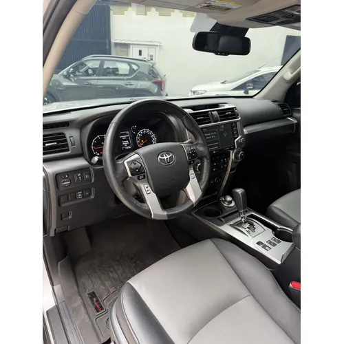 Toyota 4Runner SR5 2023 Plateado Caracas