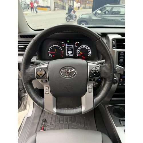Toyota 4Runner SR5 2023 Plateado Caracas