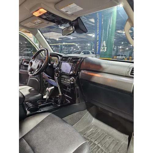 Toyota 4Runner TRD Pro 2020 Verde Caracas