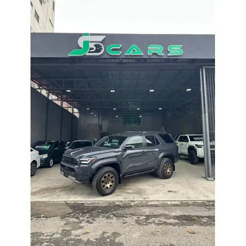 Toyota 4Runner Trailhunter 2025 Gris Puerto Ordaz