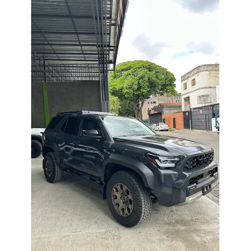 Toyota 4Runner Trailhunter 2025 Gris Puerto Ordaz
