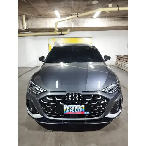 Audi A3 2024 Gris Caracas