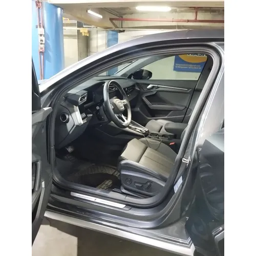 Audi A3 2024 Gris Caracas