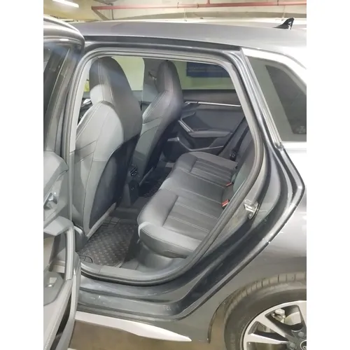 Audi A3 2024 Gris Caracas