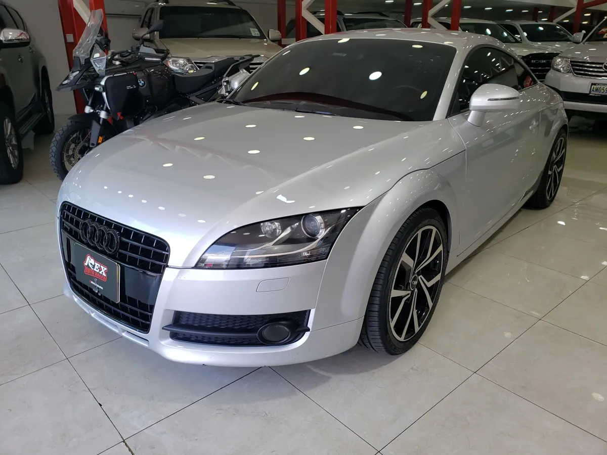 Audi TT Coupé 2008 Plateado