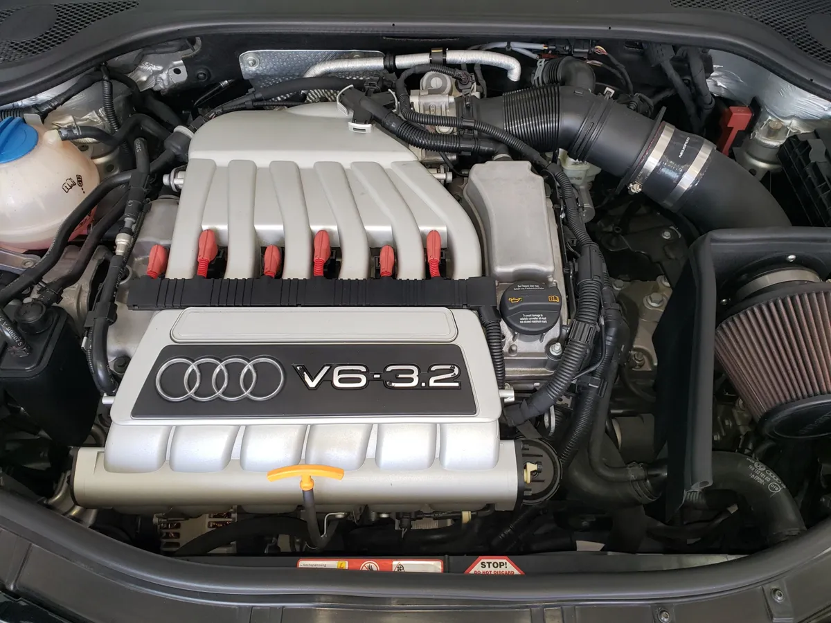 Audi TT Coupé 2008 Plateado