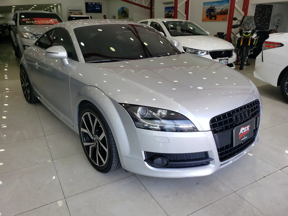 Audi TT Coupé 2008 Plateado