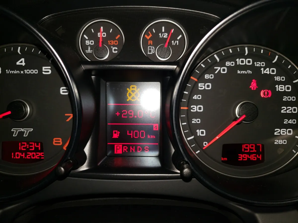 Audi TT Coupé 2008 Plateado