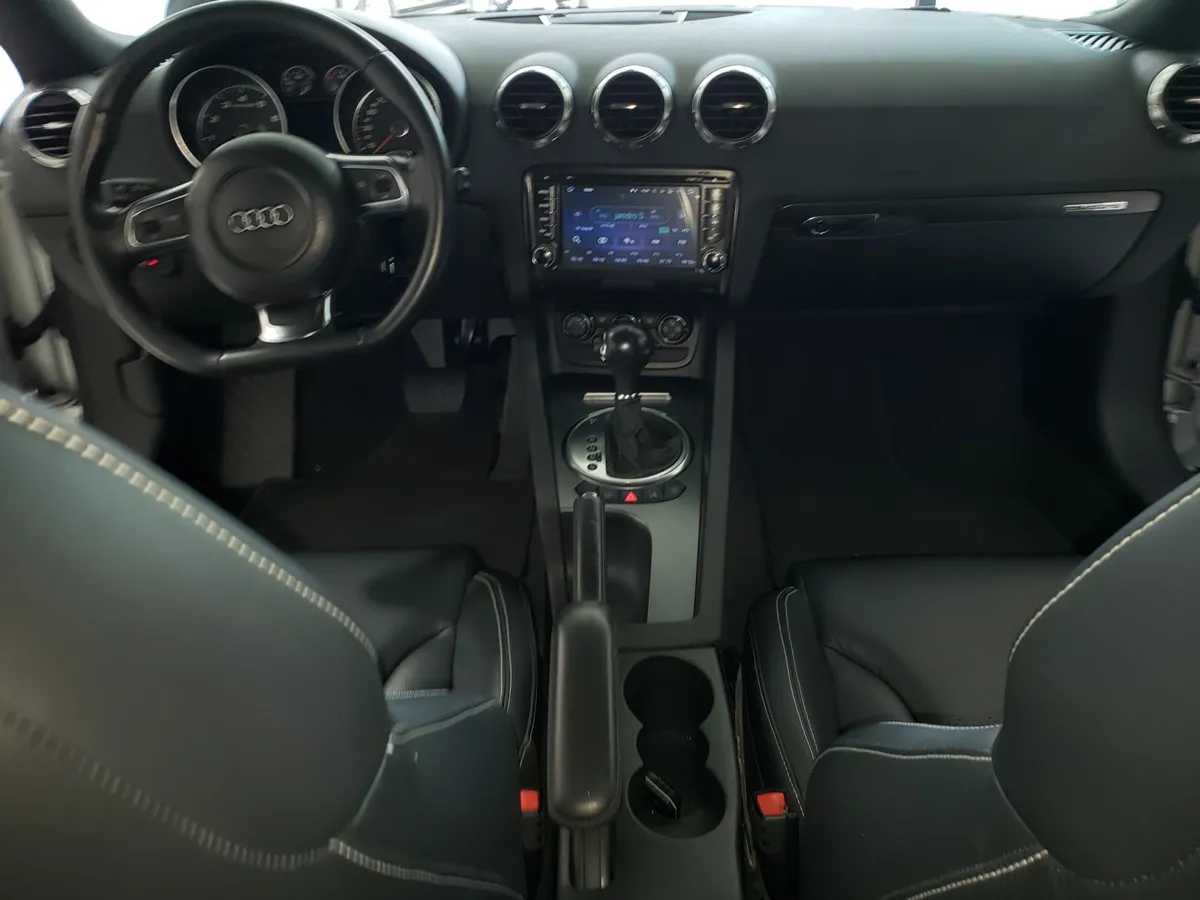 Audi TT Coupé 2008 Plateado