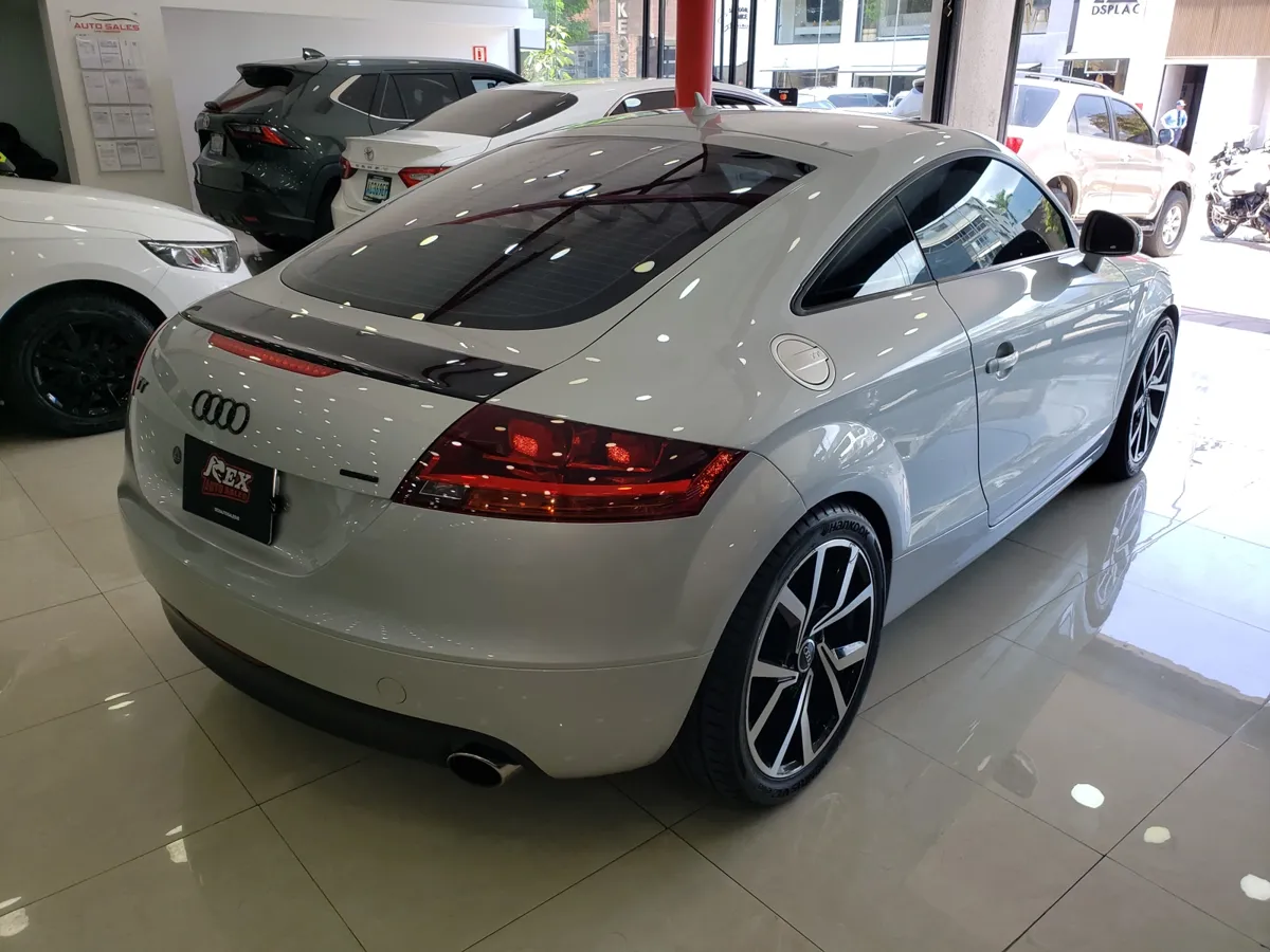 Audi TT Coupé 2008 Plateado