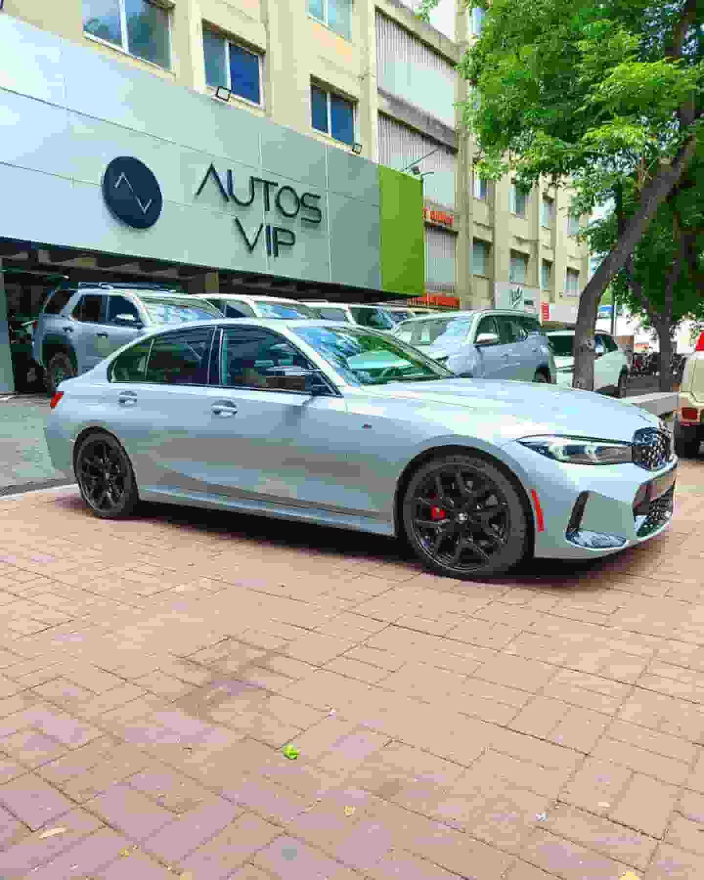 BMW M340i Gris Cemento 2025